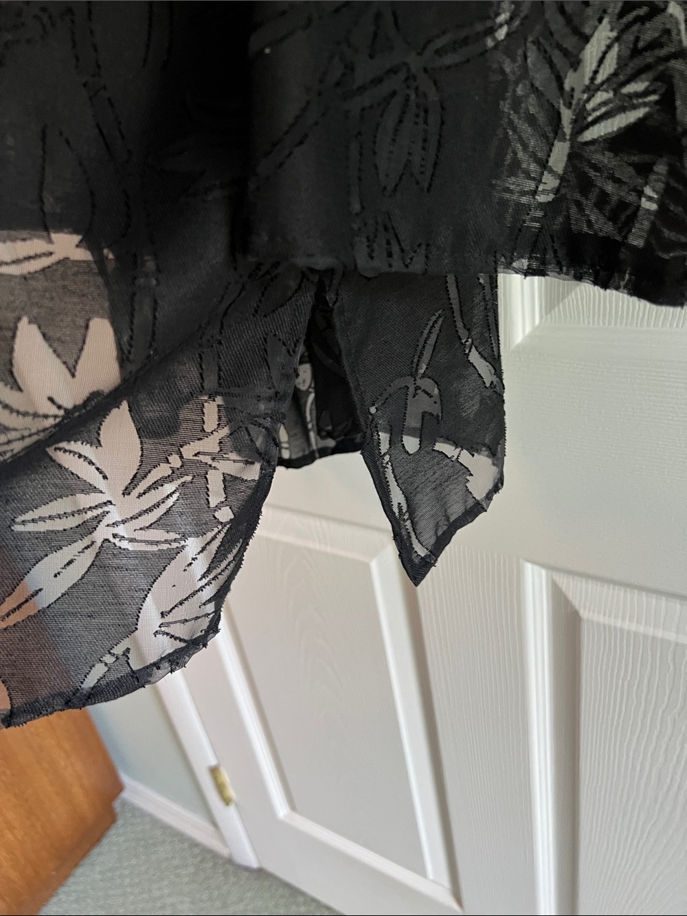 Rare! Carole Little gorgeous! Linen
Black Sheer Floral Jacquard  Tunic - Picture 3 of 5